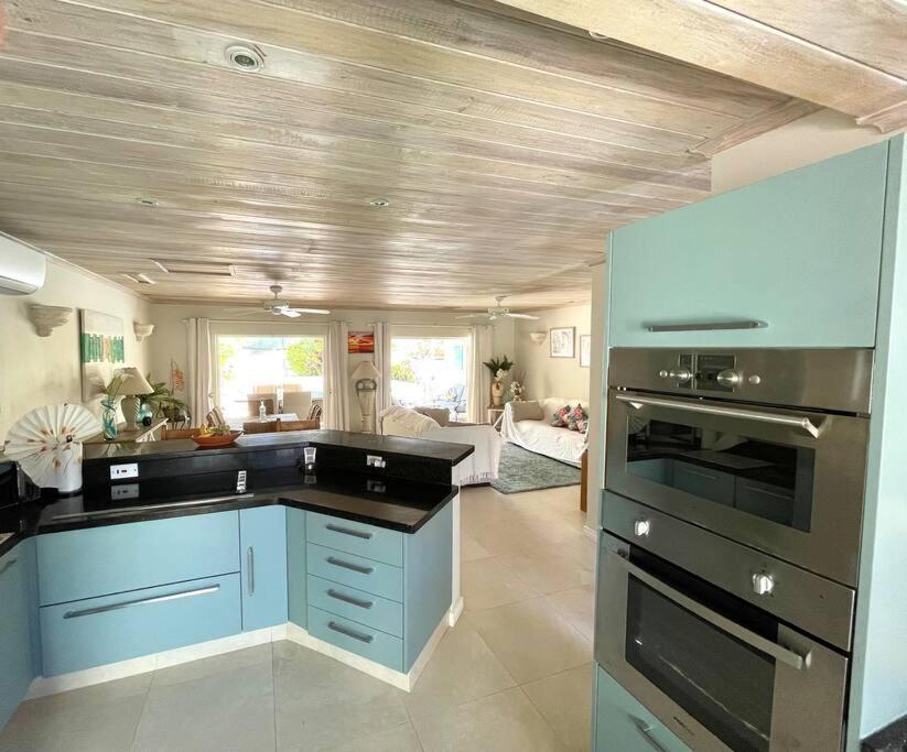 Nanpa, Luxury Family Three Bed Villa, St James West Coast, Private Pool Saint James Buitenkant foto