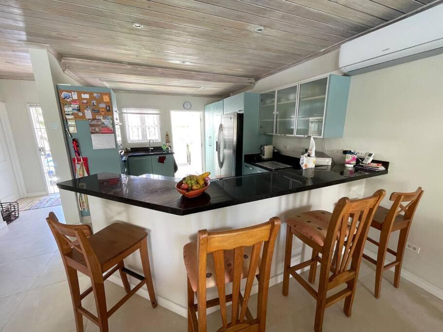 Nanpa, Luxury Family Three Bed Villa, St James West Coast, Private Pool Saint James Buitenkant foto