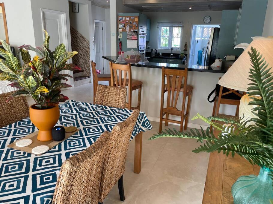 Nanpa, Luxury Family Three Bed Villa, St James West Coast, Private Pool Saint James Buitenkant foto