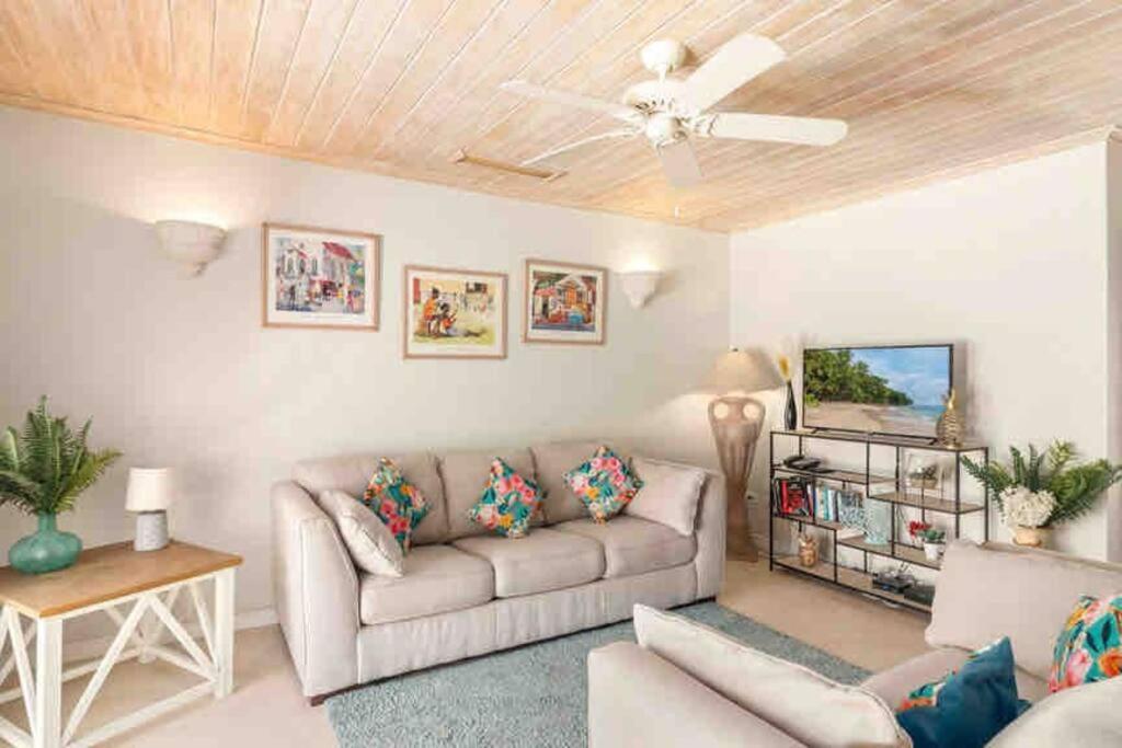 Nanpa, Luxury Family Three Bed Villa, St James West Coast, Private Pool Saint James Buitenkant foto