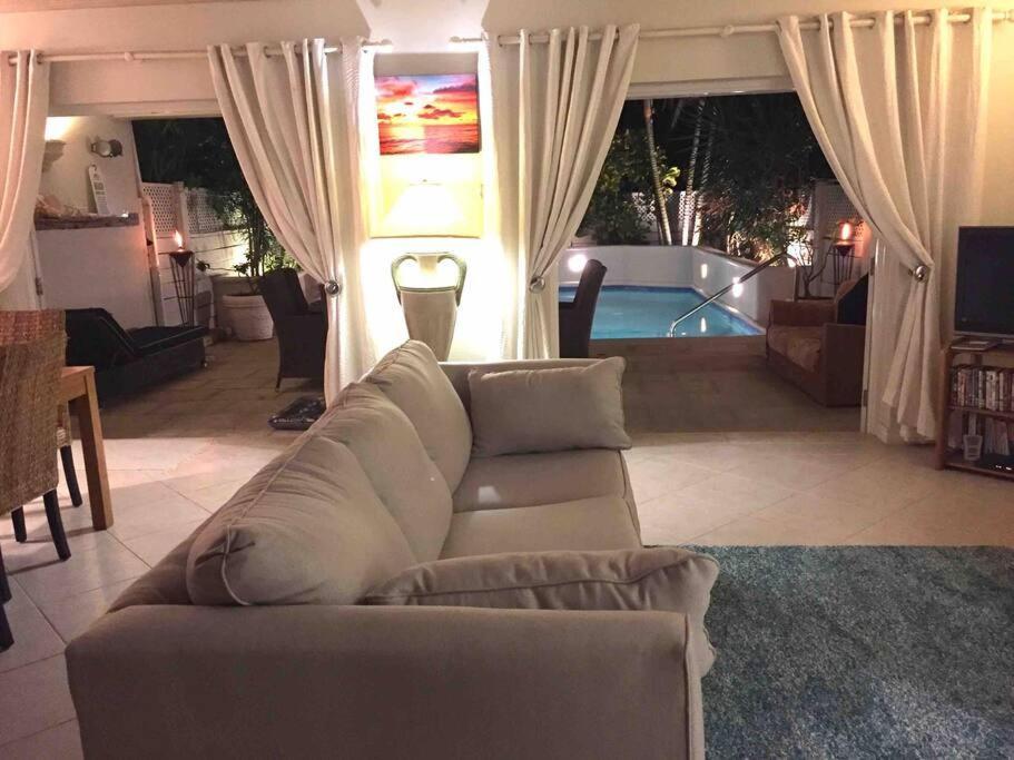 Nanpa, Luxury Family Three Bed Villa, St James West Coast, Private Pool Saint James Buitenkant foto