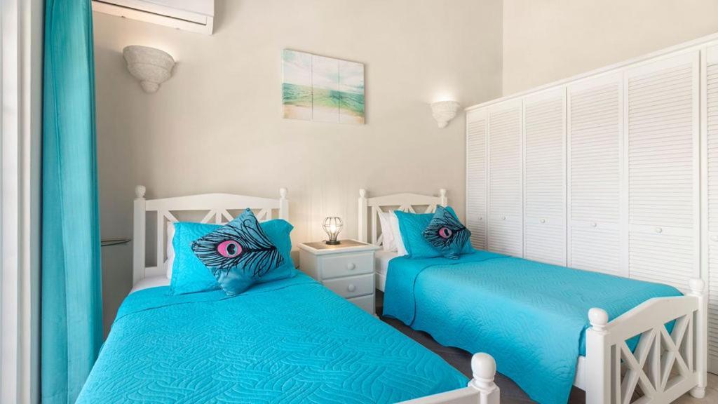 Nanpa, Luxury Family Three Bed Villa, St James West Coast, Private Pool Saint James Buitenkant foto