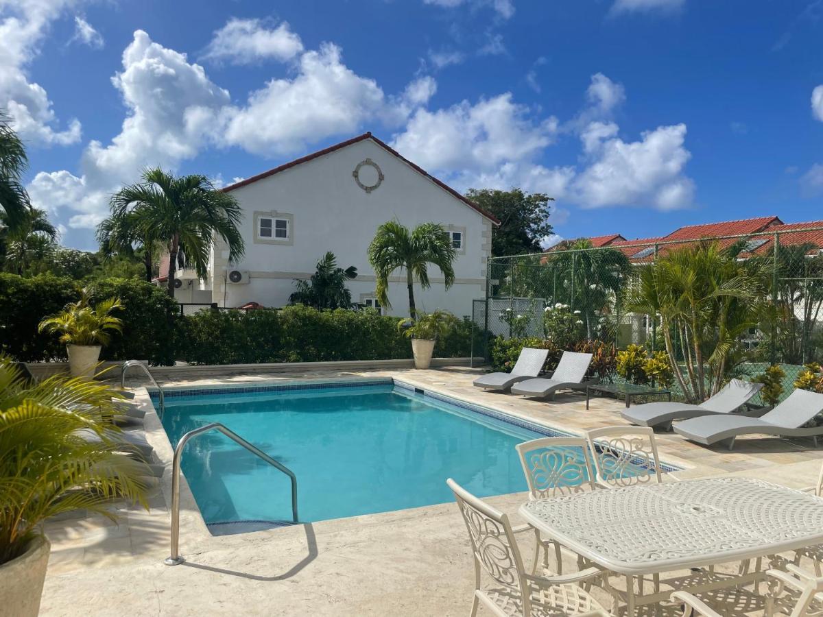 Nanpa, Luxury Family Three Bed Villa, St James West Coast, Private Pool Saint James Buitenkant foto